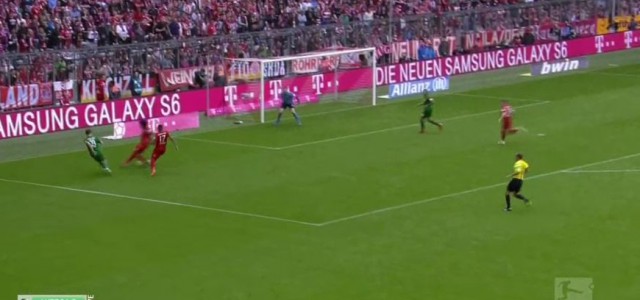 Raúl Bobadillas Treffer gegen den FC Bayern München