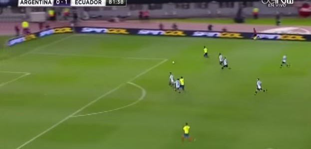 Antonio Valencia schaltet Turbo gegen Argentinien ein (2:0)
