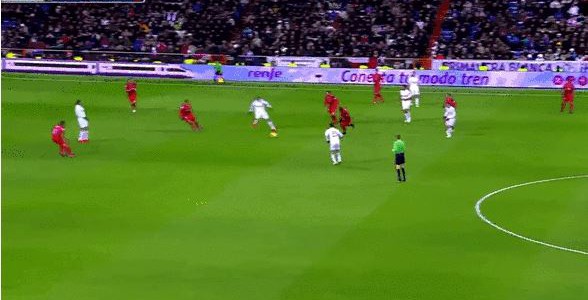 Herrliches Kombinationsspiel von Real Madrid gegen Sevilla