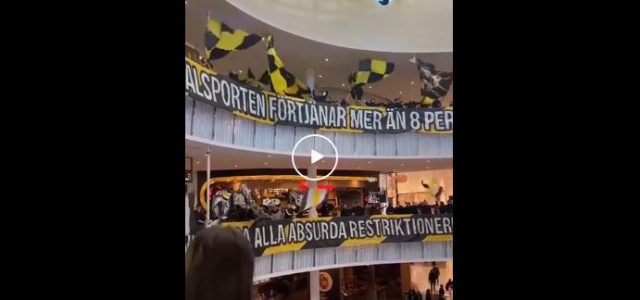 Acht Fans zugelassen: AIK Solna Fans protestieren im Einkaufszentrum