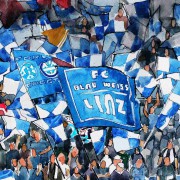 Blau-Weiß Linz Fans hoffen auf Sensation in Salzburg