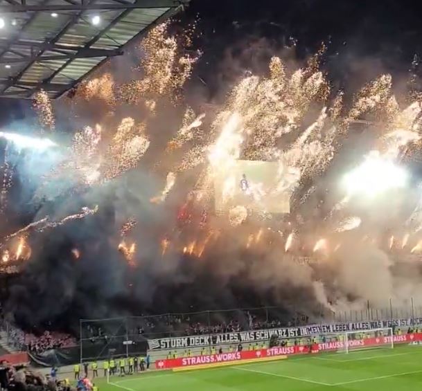 Beste Stimmung aller Zeiten? Irre Pyro-Show beim Cup-Finale!