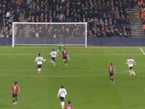 Bournemouth trifft 6 Sekunden nach Ankick zur 2. Halbzeit