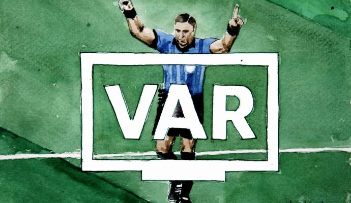 VAR-Videoschiedsrichter-1-690x400