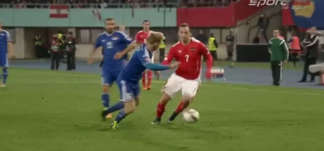 Marko Arnautovic‘ kraftvolles Dribbling gegen Liechtenstein