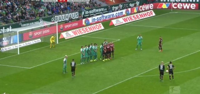Schönes Freistoßtor von Julian Brandt gegen Werder Bremen