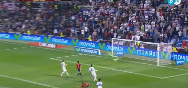 Sensationeller Treffer von Spaniens Mario Gaspar gegen England